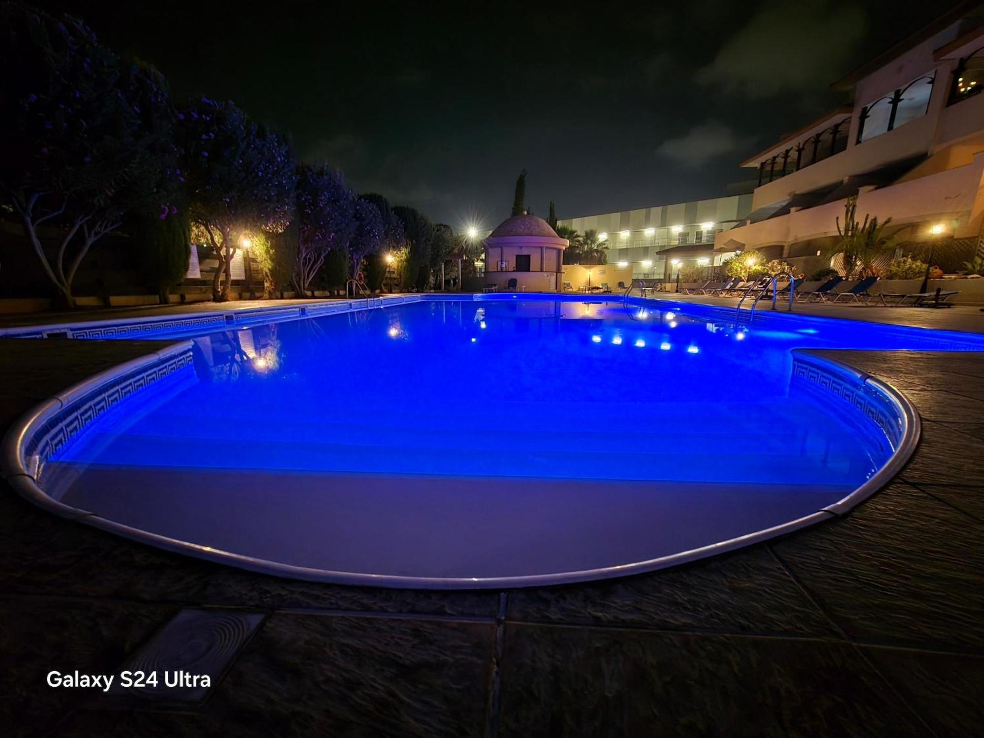 Queen Anna'S Dream 1 Bedroom Apartment Paphos 外观 照片